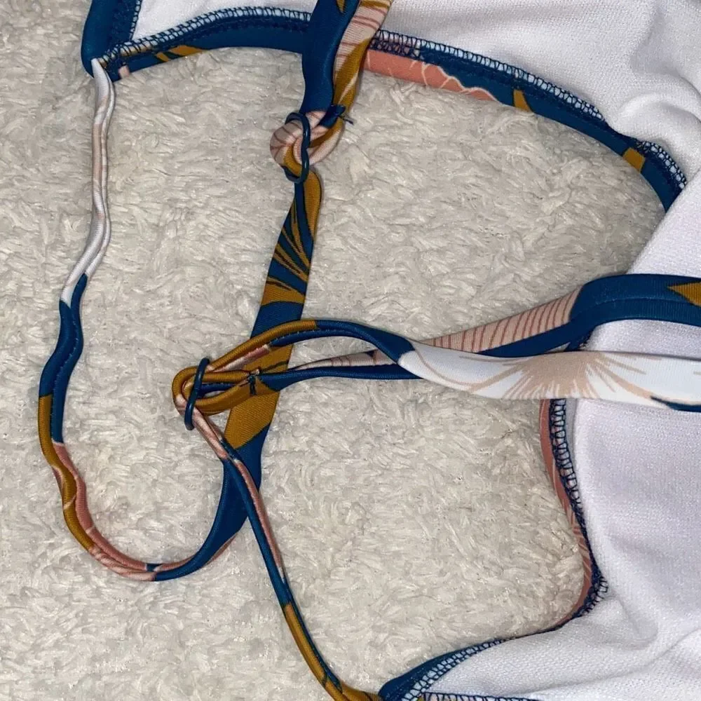 NWOT Kona Sol Swimsuit